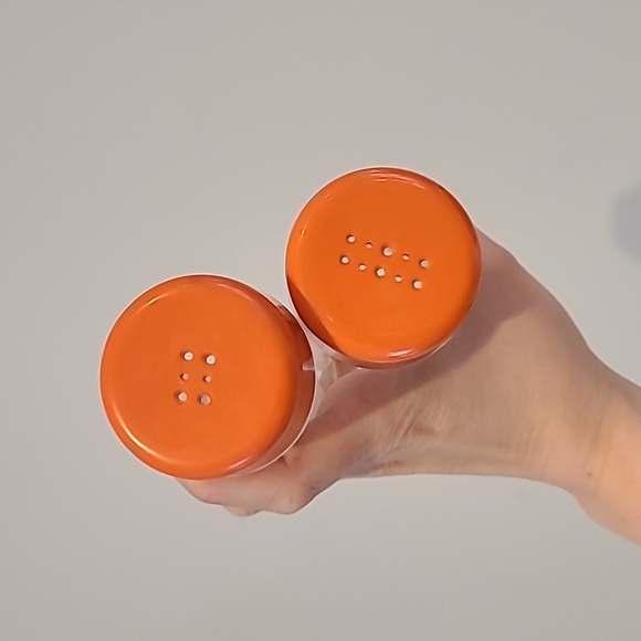 André Morin for IPL Salt and Pepper Shakers, Made in Canada, 1978 Vintage Plasti - Picture 3 of 6